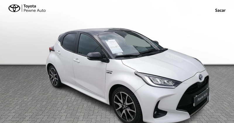 Toyota Yaris cena 77900 przebieg: 99500, rok produkcji 2021 z Łuków małe 191